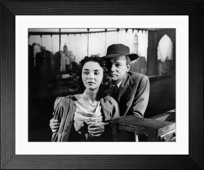 Framed Print : PORTRAIT OF JENNIE, Jennifer Jones, Joseph Cotten, 1948