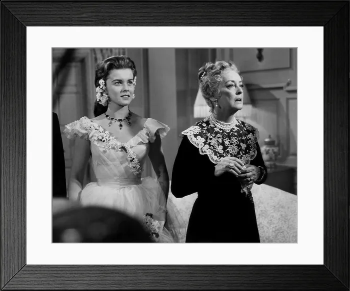 Framed Print : POCKETFUL OF MIRACLES, from left, Ann-Margret, Bette Davis, 1961