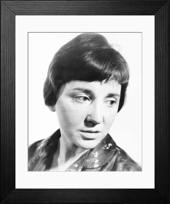 Framed Print : ALFIE, Vivien Merchant, 1966