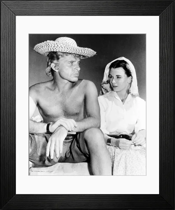 Framed Print : ALEXANDER THE GREAT, from left, Richard Burton, Claire Bloom, on-set, 1956