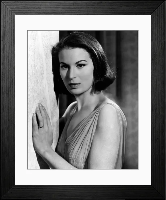 Framed Print : MAMBO, Silvana Mangano, 1954 Framed Print : MAMBO, Silvana Mangano, 1954
