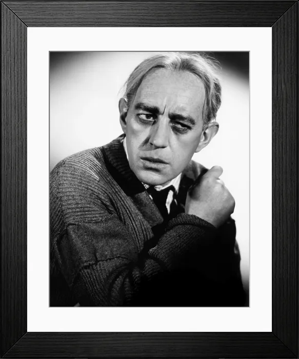 Framed Print : THE LADYKILLERS, Alec Guinness, 1955 Framed Print : THE LADYKILLERS, Alec Guinness, 1955