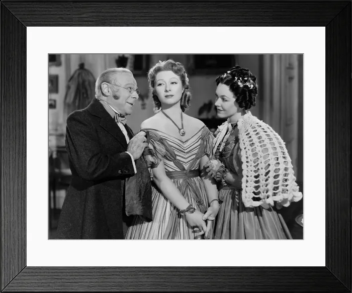 Framed Print : PRIDE AND PREJUDICE, Edmund Gwenn, Greer Garson, Maureen O'Sullivan, 1940