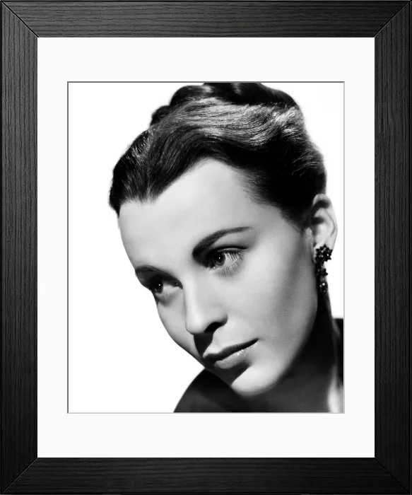 Framed Print : LIMELIGHT, Claire Bloom, 1952