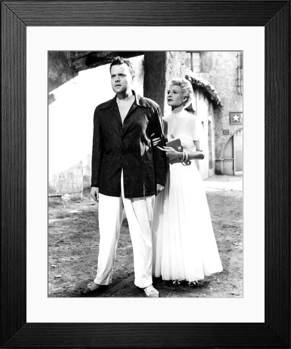 Framed Print : THE LADY FROM SHANGHAI, Orson Welles, Rita Hayworth, 1947 Framed Print : THE LADY FROM SHANGHAI, Orson Welles, Rita Hayworth, 1947