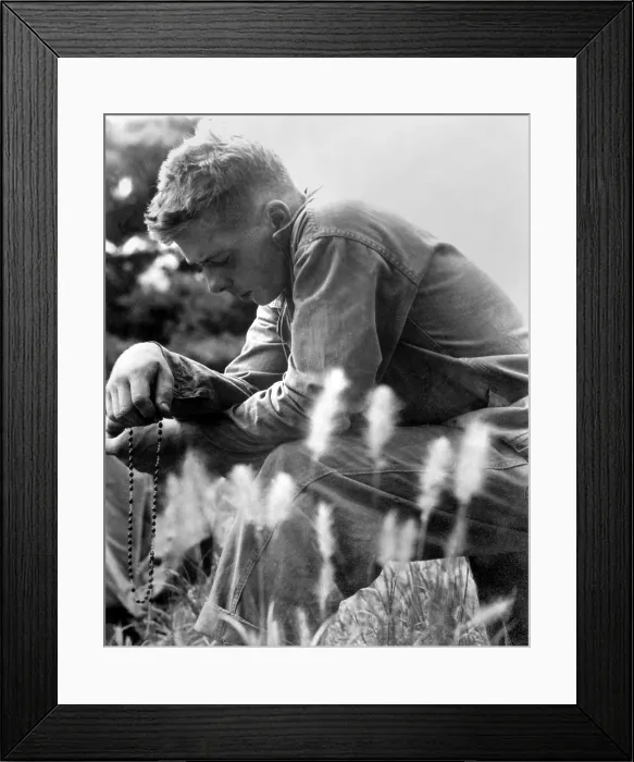 Framed Print : U.S. Marine in prayer for the safety of himself and his comrades. Minutes later, the 1st Marine Division launched an offensive against entrenched Communist troops. Ca. 1951 Framed Print : U.S. Marine in prayer for the safety of himself and his comrades. Minutes later, the 1st Marine Division launched an offensive against entrenched Communist troops. Ca. 1951