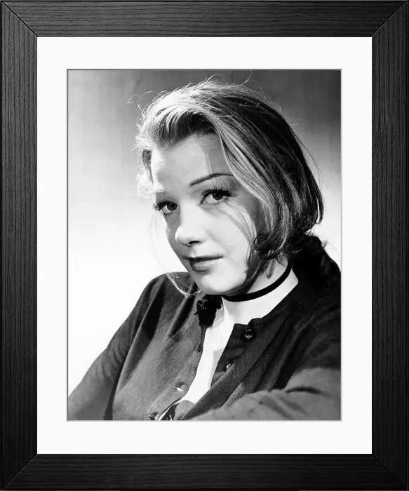 Framed Print : THE RAZOR'S EDGE, Anne Baxter, 1946, TM and Copyright 20th Century Fox Film Corp. All rights reserved / Courtesy: Everett Collection