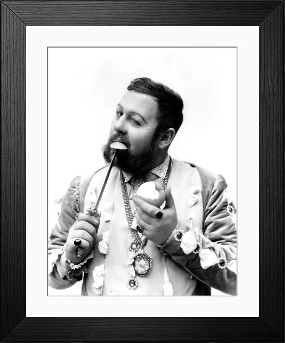 Framed Print : THE PRIVATE LIFE OF HENRY VIII, Charles Laughton, 1933 Framed Print : THE PRIVATE LIFE OF HENRY VIII, Charles Laughton, 1933