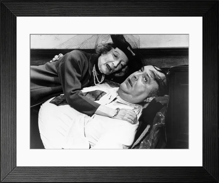 Framed Print : THE PRODUCERS, Estelle Winwood, Zero Mostel, 1968