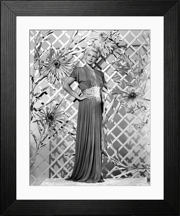 Framed Print : THE LADY FROM SHANGHAI, Rita Hayworth, 1947