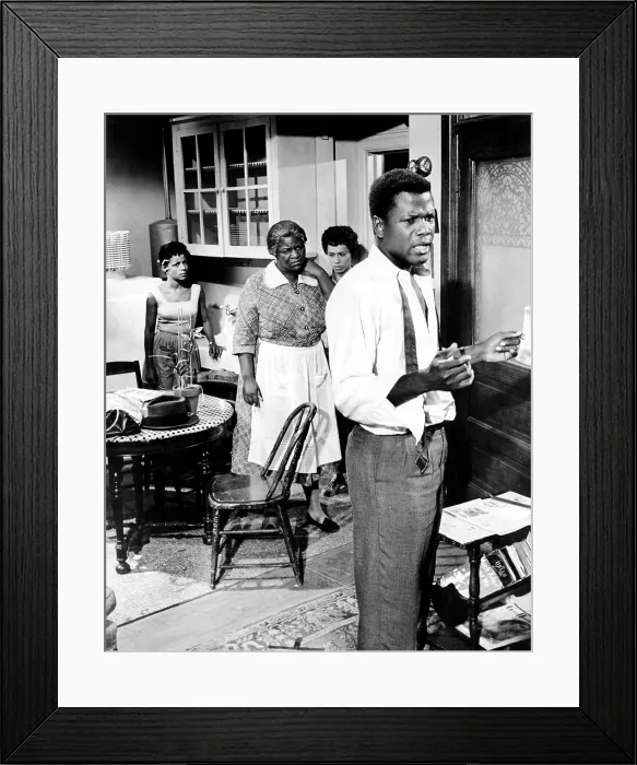 Framed Print : A RAISIN IN THE SUN, Ruby Dee, Claudia McNeil, Diana Sands, Sidney Poitier, 1961