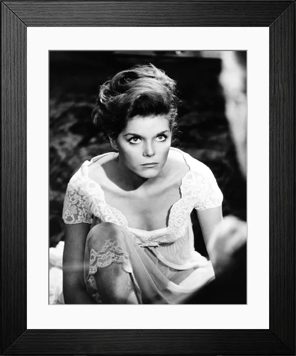 Framed Print : PSYCHE 59, Samantha Eggar, 1964 Framed Print : PSYCHE 59, Samantha Eggar, 1964