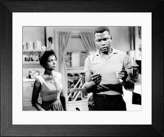 Framed Print : A RAISIN IN THE SUN, from left: Ruby Dee, Sidney Poitier, 1961 Framed Print : A RAISIN IN THE SUN, from left: Ruby Dee, Sidney Poitier, 1961