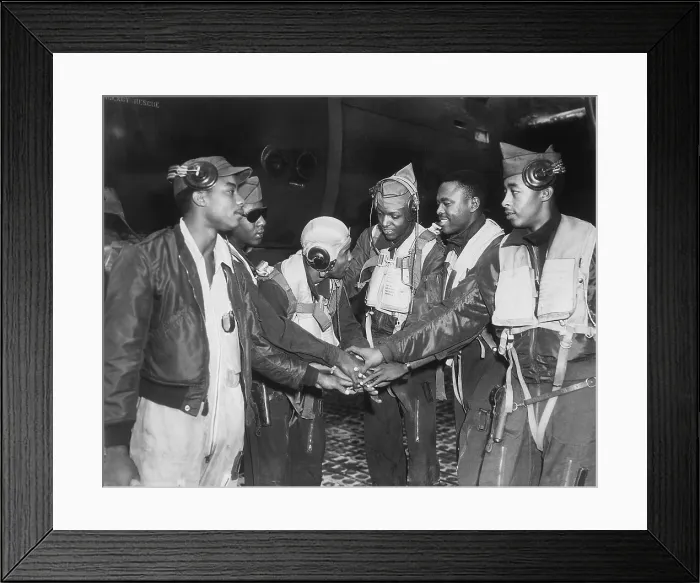 Framed Print : Six African American Air Force gunners join hands. They are part of 17th Bomb Wing night interdiction teams in Korea