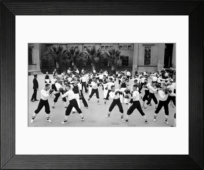 Framed Print : U.S. Naval recruits in boxing instructions at the main barracks, Naval Training Station, San Francisco. World War I. Ca. 1918 Framed Print : U.S. Naval recruits in boxing instructions at the main barracks, Naval Training Station, San Francisco. World War I. Ca. 1918