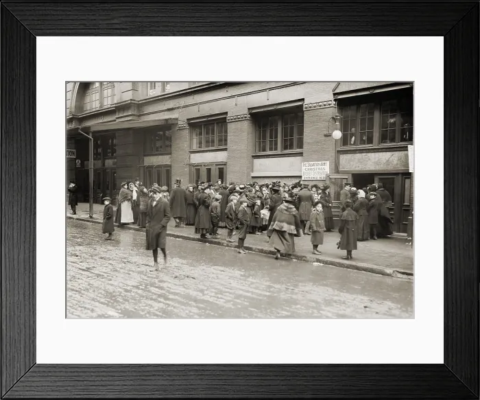 Framed Print : A line of women waiting at the Salvation Army Christmas Dinner basket distribution window, in New York during the Depression of 1907-08
