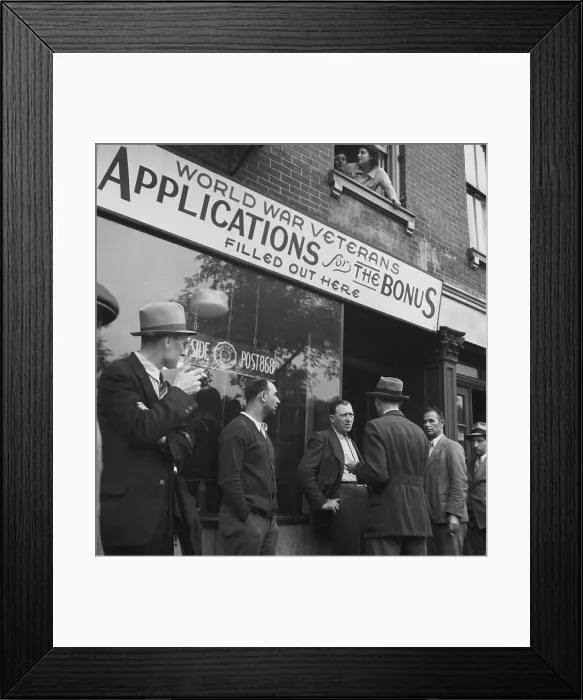 Framed Print : World War I Veterans stand in front of a New York City Post Office, to fill out applications for their long promised Bonuses. The U.S
