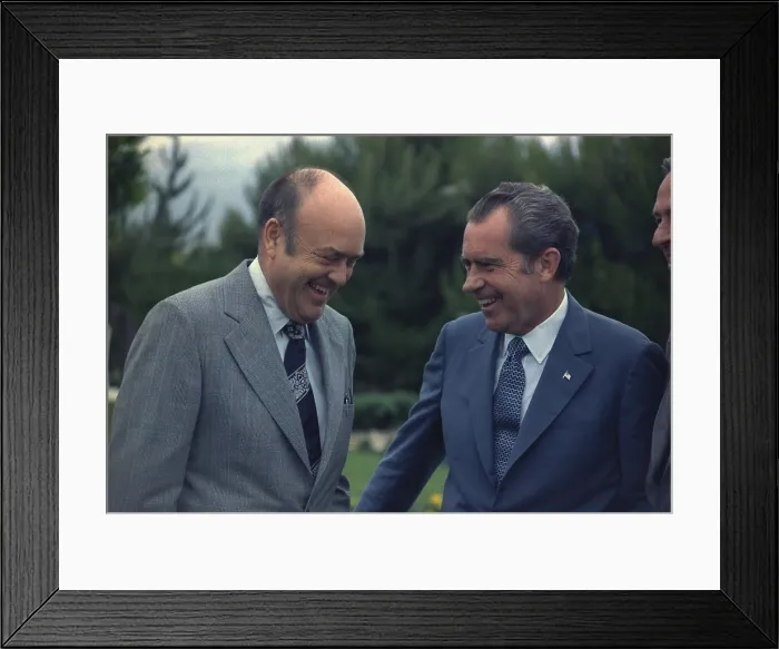 Framed Print : President Nixon with Melvin Laird his Secretary of Defense from 1969-73