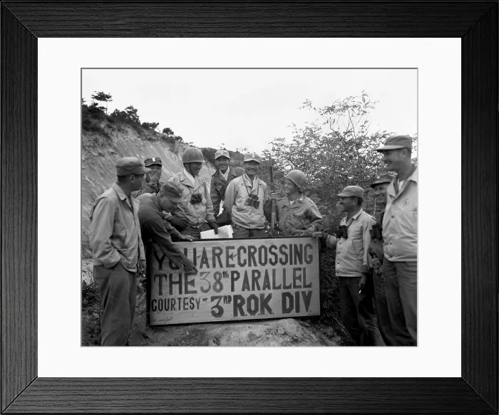 Framed Print : First UN troops to cross the 38th Parallel hold a sign posting ceremony. The 3rd ROK (Republic of Korea) Division made the historic crossing, in Korea Framed Print : First UN troops to cross the 38th Parallel hold a sign posting ceremony. The 3rd ROK (Republic of Korea) Division made the historic crossing, in Korea