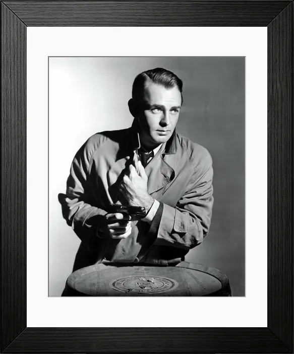 Framed Print : THIS GUN FOR HIRE, Alan Ladd, 1942