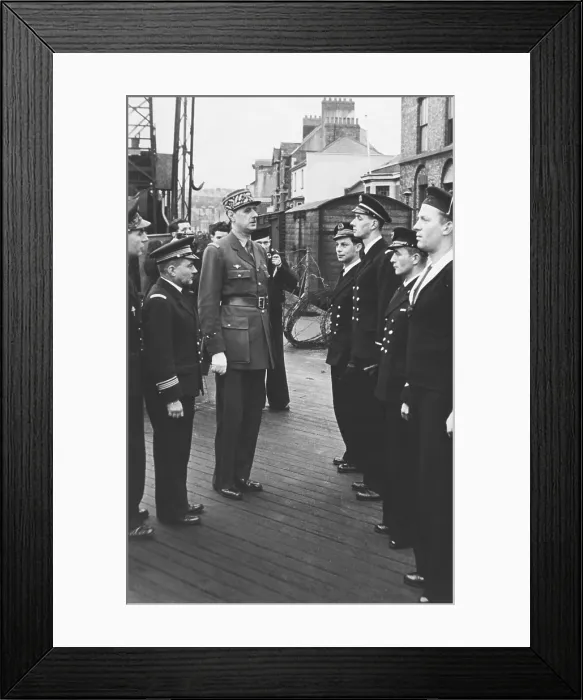 Framed Print : General Charles de Gaulle with Free French Forces in 1943. Probably in Great Britain. (BSLOC_2013-12_118)