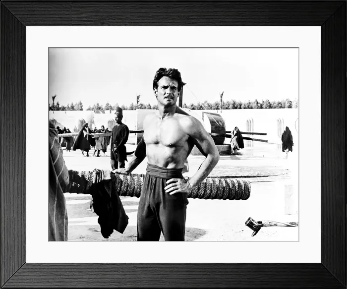 Framed Print : THE THIEF OF BAGHDAD, (aka IL LADRO DI BAGDAD), Steve Reeves, on location in Tunisia, 1961 Framed Print : THE THIEF OF BAGHDAD, (aka IL LADRO DI BAGDAD), Steve Reeves, on location in Tunisia, 1961