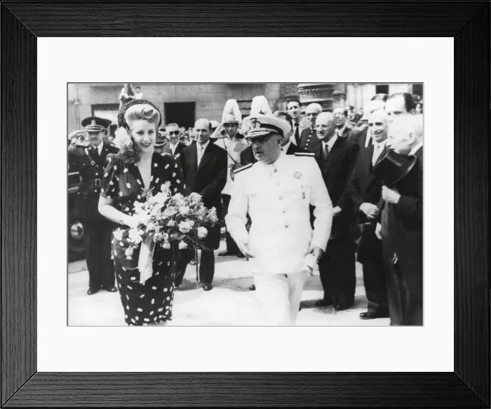Framed Print : Evita Peron in Barcelona, Spain. June 1947. - (BSLOC_2014_17_67) Framed Print : Evita Peron in Barcelona, Spain. June 1947. - (BSLOC_2014_17_67)