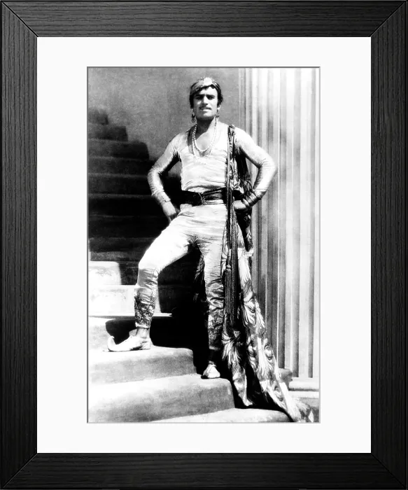 Framed Print : THE THIEF OF BAGDAD, Douglas Fairbanks, Sr. 1924
