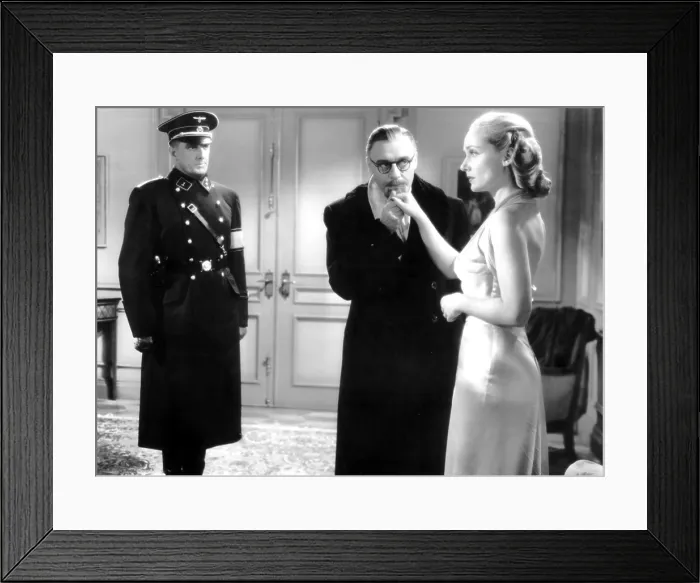 Framed Print : TO BE OR NOT TO BE, Henry Victor, Jack Benny, Carole Lombard, 1942