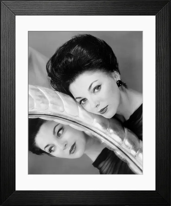 Framed Print : RALLY ROUND THE FLAG, BOYS!, Joan Collins, 1958, 20th Century Fox, TM & Copyright, courtesy Everett Collection