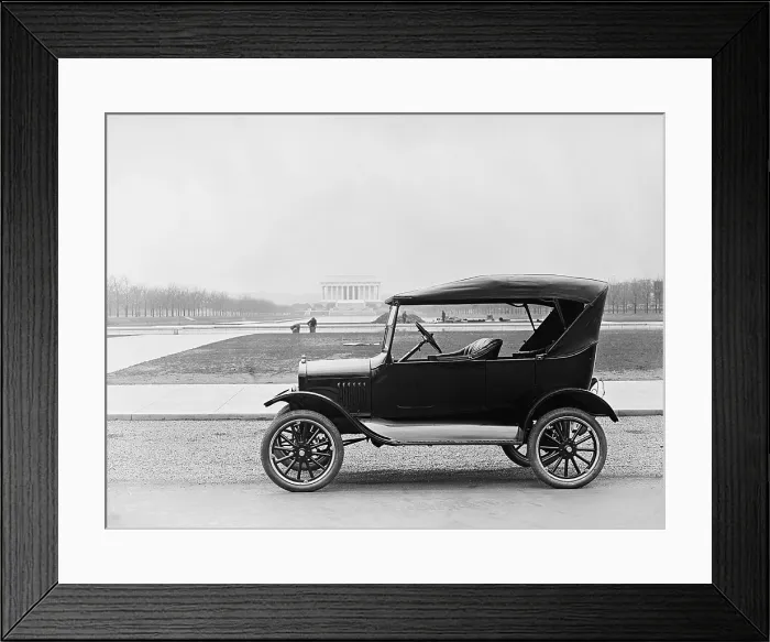 Framed Print : Ford Model T, touring car with room for four to five passengers, parked on the Mall in Washington, D.C. with the Lincoln Memorial in the distance. 1925