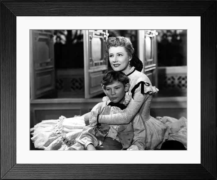 Framed Print : ANNA AND THE KING OF SIAM, Richard Lyon, Irene Dunne, 1946. TM and Copyright 20th Century Fox Film Corp. All rights reserved. Courtesy: Everett Collection