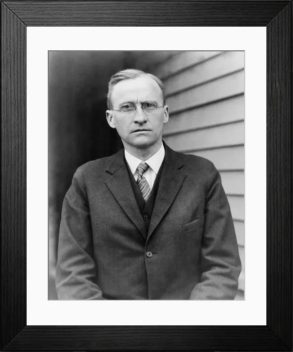 Framed Print : George David Birkhoff (1884-1944), one of the most important American mathematicians of his time, formulated the ergodic theorem, related to statistics. 1927