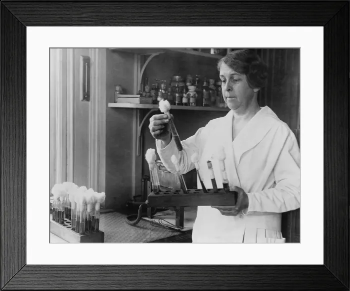 Framed Print : Alice Evans (1881-1975), bacteriologist who identified a bacterial infection carried by cows that caused undulating fever in humans in 1918 Framed Print : Alice Evans (1881-1975), bacteriologist who identified a bacterial infection carried by cows that caused undulating fever in humans in 1918
