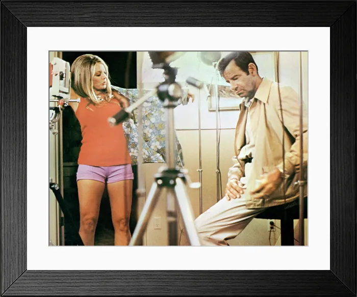 Framed Print : CHARLEY VARRICK, Sheree North, Walter Matthau, 1973