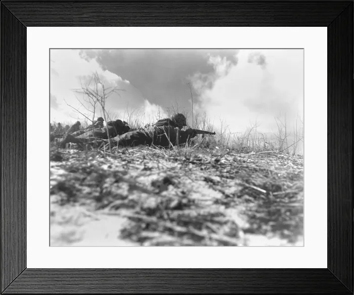 Framed Print : U.S. Marines trying to contact temporarily cut-off Fox Company in the Battle of Yudam-Ni on the Chosin Reservoir. Dec. 1-3, 1950