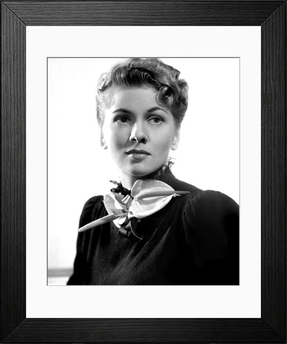 Framed Print : REBECCA, Joan Fontaine, 1940