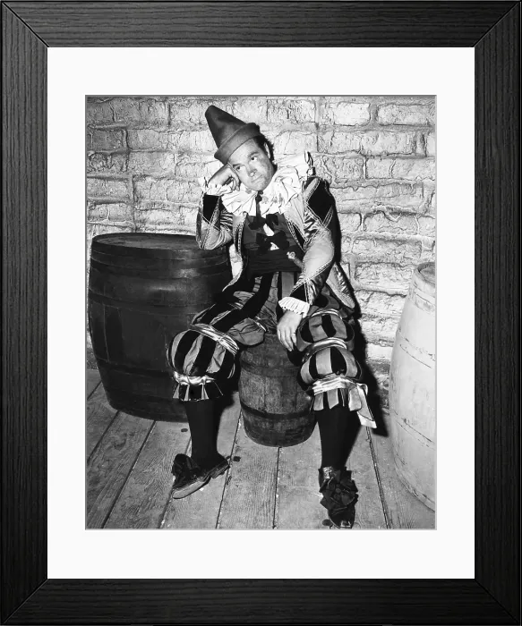 Framed Print : THE PRINCESS AND THE PIRATE, Bob Hope, 1944