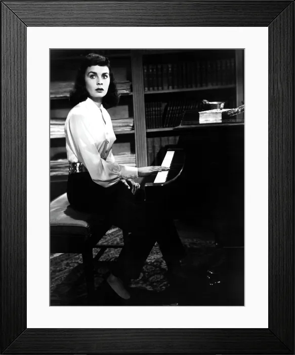 Framed Print : ANGEL FACE, Jean Simmons, 1952