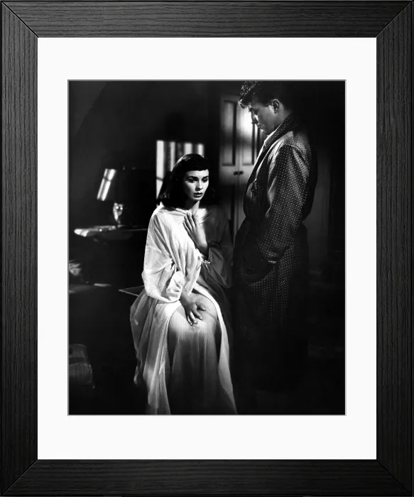 Framed Print : ANGEL FACE, Jean Simmons, Robert Mitchum, 1952
