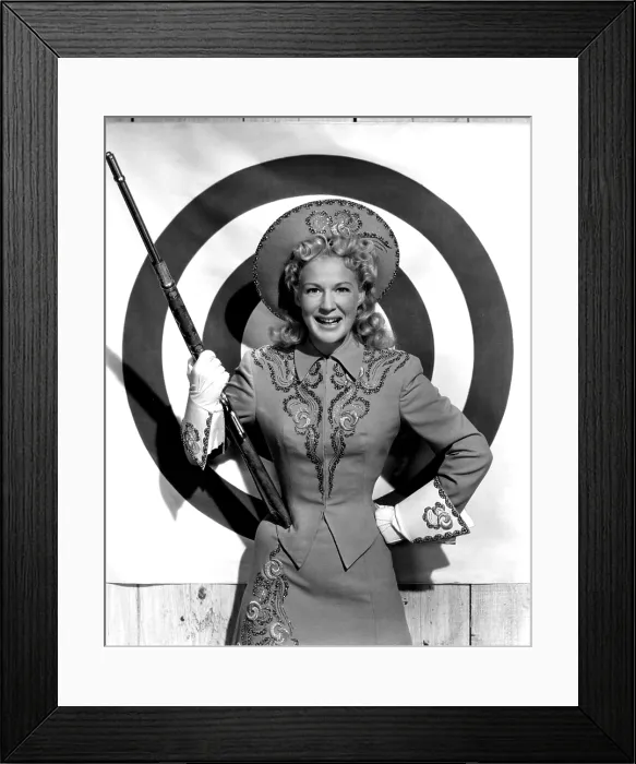 Framed Print : ANNIE GET YOUR GUN, Betty Hutton, 1950 Framed Print : ANNIE GET YOUR GUN, Betty Hutton, 1950