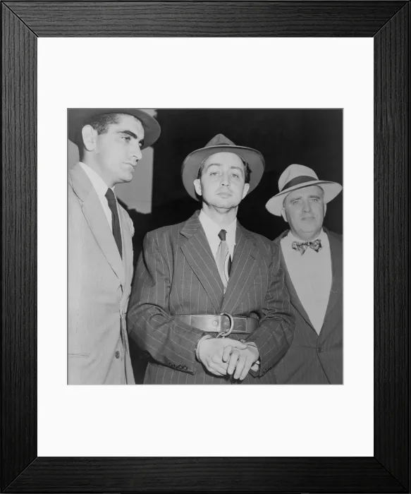 Framed Print : Harry Gold under arrest for spying in 1950. He confessed to espionage and helping Klaus Fuchs pass Manhattan Project secrets to the Soviets. - (BSLOC_2015_1_2) Framed Print : Harry Gold under arrest for spying in 1950. He confessed to espionage and helping Klaus Fuchs pass Manhattan Project secrets to the Soviets. - (BSLOC_2015_1_2)