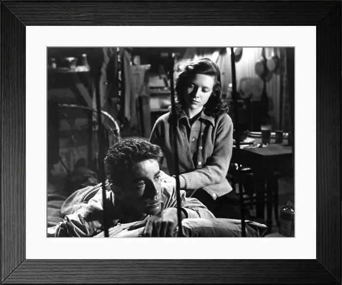 Framed Print : THEY LIVE BY NIGHT, Farley Granger, Cathy O'Donnell, 1949 Framed Print : THEY LIVE BY NIGHT, Farley Granger, Cathy O'Donnell, 1949