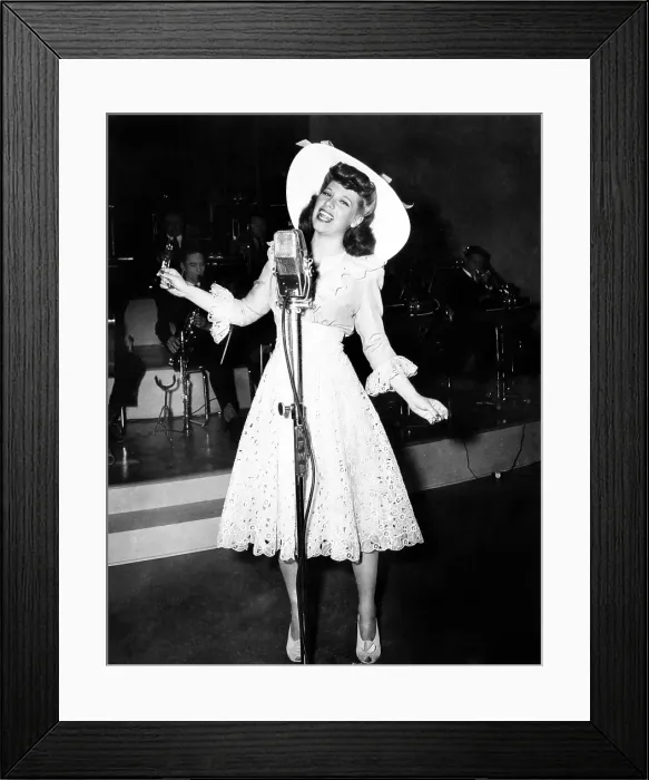 Framed Print : THANK YOUR LUCKY STARS, Dinah Shore, 1943