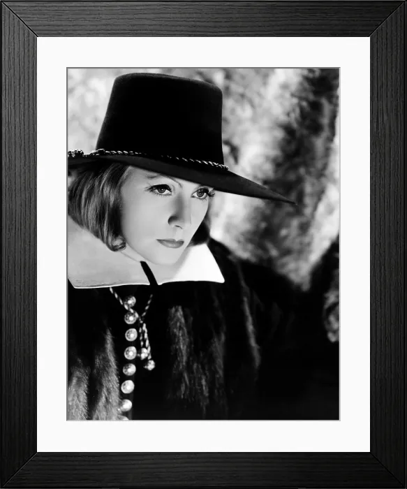 Framed Print : QUEEN CHRISTINA, Greta Garbo, 1933