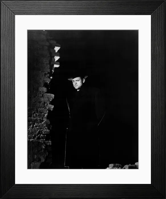 Framed Print : THE THIRD MAN, Orson Welles, 1949 Framed Print : THE THIRD MAN, Orson Welles, 1949
