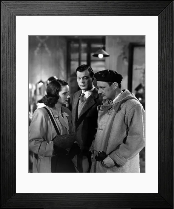 Framed Print : THE THIRD MAN, Alida Valli, Joseph Cotten, Trevor Howard, 1949 Framed Print : THE THIRD MAN, Alida Valli, Joseph Cotten, Trevor Howard, 1949