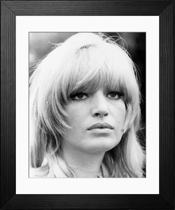 Framed Print : THE QUEENS, (aka LE FATE), Monica Vitti, 1966 Framed Print : THE QUEENS, (aka LE FATE), Monica Vitti, 1966