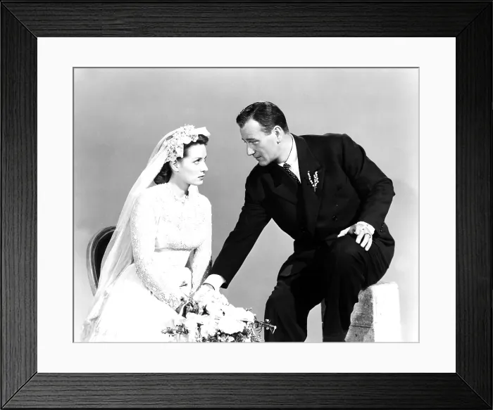 Framed Print : THE QUIET MAN, Maureen O'Hara, John Wayne, 1952