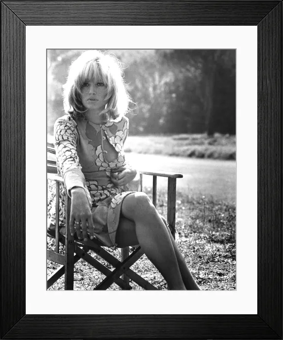 Framed Print : THE QUEENS, (aka LE FATE), Monica Vitti, 1966